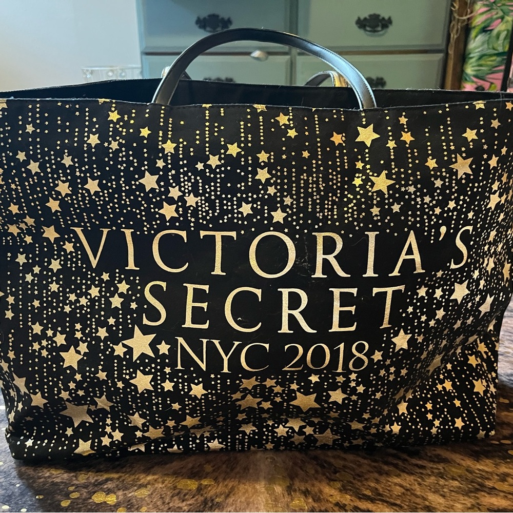 Victoria Secret Fashion Show Tote 2018 Last Show Year Black and Gold